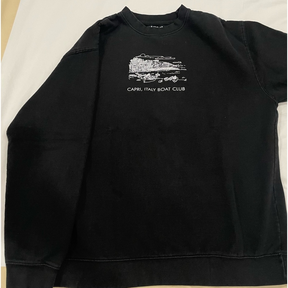 Sweatshirt